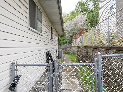 125 Fernie Place, Kamloops, BC - Outdoor With Exterior