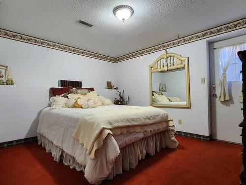 278 Cliff Cres, Ashcroft, BC - Indoor Photo Showing Bedroom