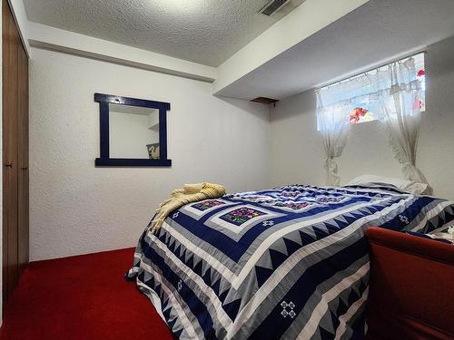 278 Cliff Cres, Ashcroft, BC - Indoor Photo Showing Bedroom