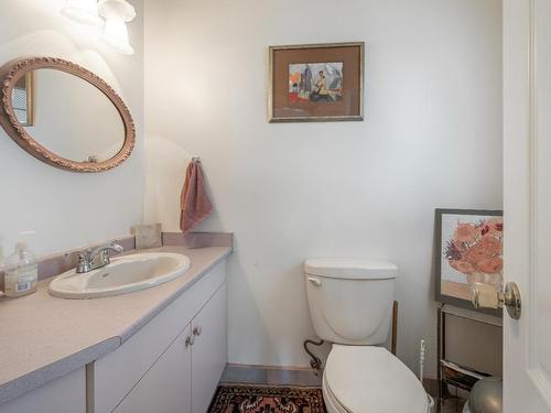 3390 Shuswap Road E, Kamloops, BC - Indoor Photo Showing Bathroom