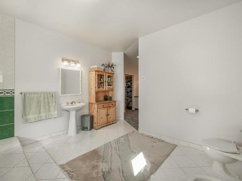 3390 Shuswap Road E, Kamloops, BC - Indoor Photo Showing Bathroom