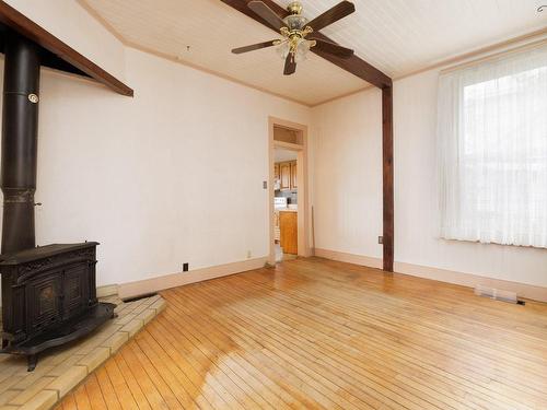 Salon - 88 Av. De Mount Pleasant, Pointe-Claire, QC - Indoor Photo Showing Other Room With Fireplace