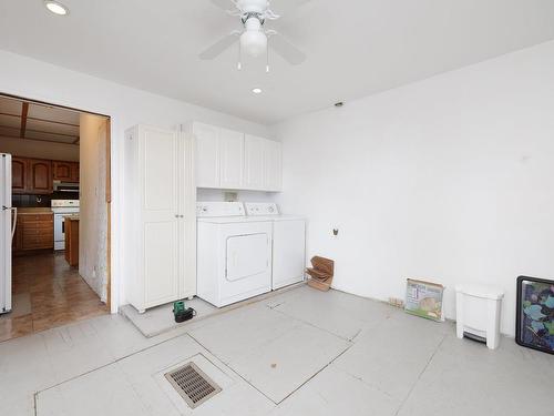 Salle de lavage - 88 Av. De Mount Pleasant, Pointe-Claire, QC - Indoor Photo Showing Laundry Room