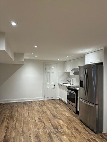 Bsmt-30 Chiswell Cres, Toronto, ON - Indoor Photo Showing Kitchen