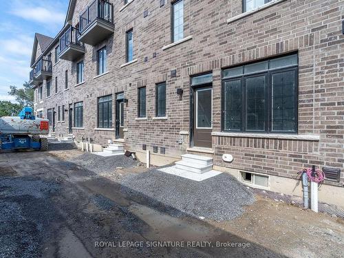 70-23 Selfridge Way, Whitby, ON - Outdoor