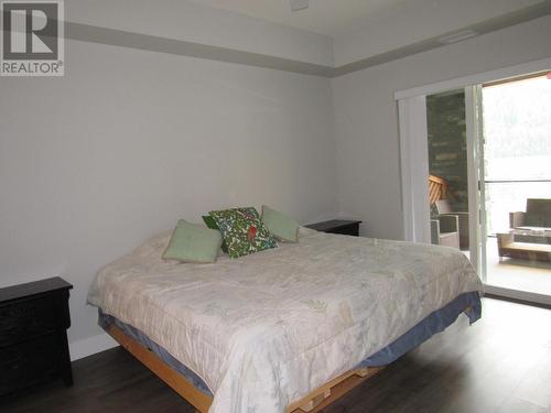 5570 Bwater Rd Road Unit# 117, Castlegar, BC - Indoor Photo Showing Bedroom