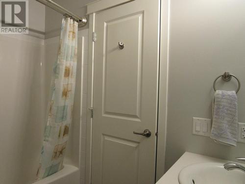 5570 Bwater Rd Road Unit# 117, Castlegar, BC - Indoor Photo Showing Bathroom