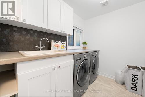 159 Mintwood Road, Vaughan, ON - Indoor Photo Showing Laundry Room