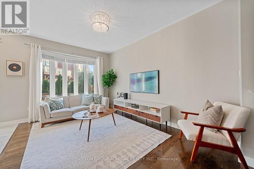 159 Mintwood Road, Vaughan, ON - Indoor Photo Showing Living Room