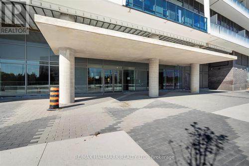 721 - 30 Upper Mall Way, Vaughan, ON - Outdoor