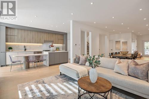 9 Colle Melito Way, Vaughan, ON - Indoor Photo Showing Living Room