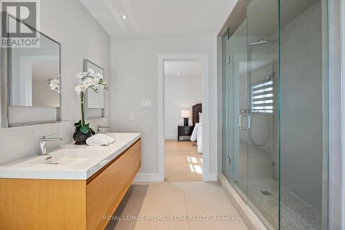 9 Colle Melito Way, Vaughan, ON - Indoor Photo Showing Bathroom