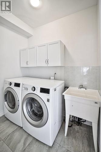 92 Milliken Meadows Drive, Markham, ON - Indoor Photo Showing Laundry Room