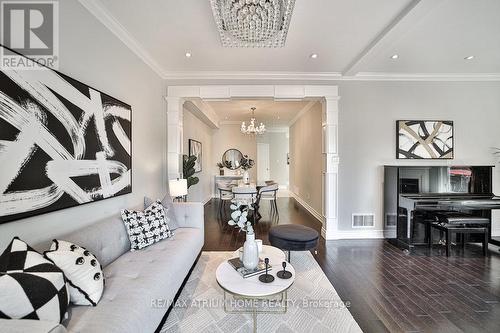 92 Milliken Meadows Drive, Markham, ON - Indoor Photo Showing Living Room