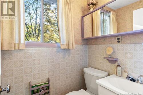 21 Kennedy Court, Fredericton, NB - Indoor Photo Showing Bathroom