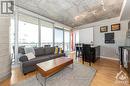 1810 - 324 Laurier Avenue, Ottawa, ON  - Indoor Photo Showing Living Room 