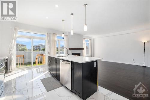 905 Embankment Street, Ottawa, ON - Indoor Photo Showing Kitchen With Upgraded Kitchen