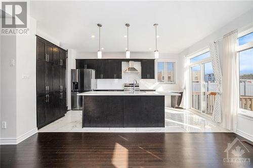 905 Embankment Street, Ottawa, ON - Indoor Photo Showing Kitchen With Upgraded Kitchen