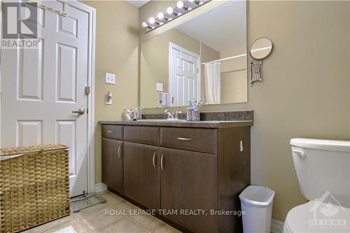 2092 Madrid Avenue, Ottawa, ON - Indoor Photo Showing Bathroom