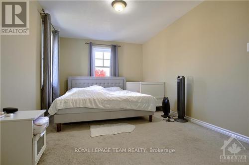 2092 Madrid Avenue, Ottawa, ON - Indoor Photo Showing Bedroom