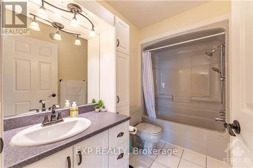 4883 2Nd Line Road, South Glengarry (724 - South Glengarry (Lancaster) Twp), ON - Indoor Photo Showing Bathroom