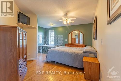 4883 2Nd Line Road, South Glengarry (724 - South Glengarry (Lancaster) Twp), ON - Indoor Photo Showing Bedroom