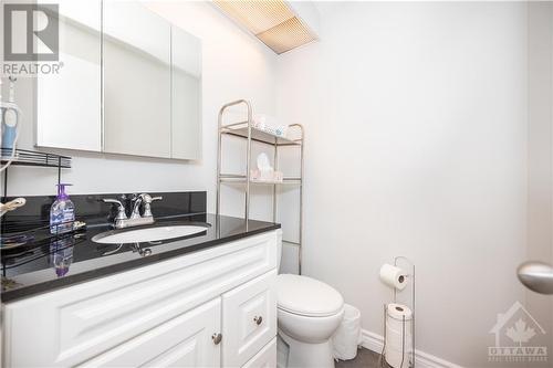 7858 Decarie Drive, Ottawa, ON - Indoor Photo Showing Bathroom