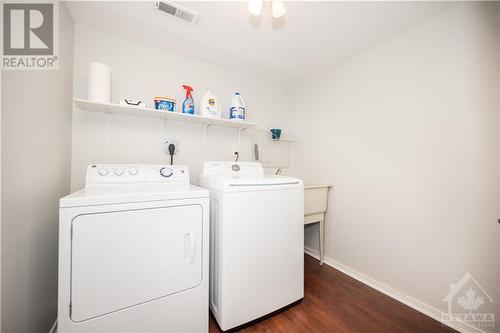 7858 Decarie Drive, Ottawa, ON - Indoor Photo Showing Laundry Room