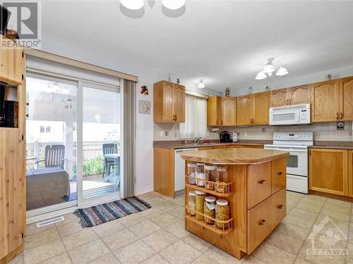 144 Sandra Crescent, Clarence-Rockland, ON - Indoor Photo Showing Kitchen