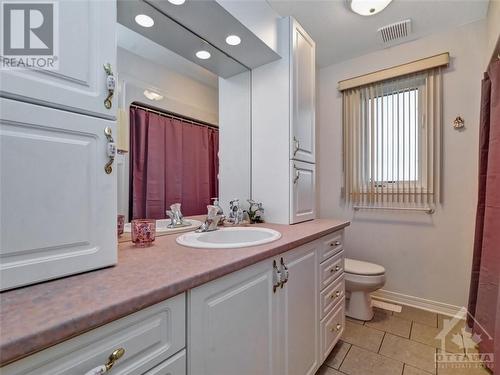 144 Sandra Crescent, Clarence-Rockland, ON - Indoor Photo Showing Bathroom