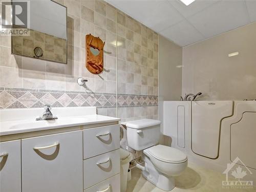 144 Sandra Crescent, Clarence-Rockland, ON - Indoor Photo Showing Bathroom