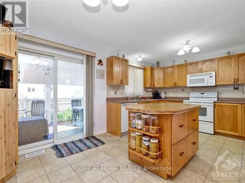 144 Sandra Crescent, Prescott And Russell, ON - Indoor Photo Showing Kitchen