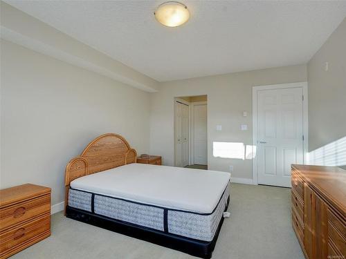 111-4480 Chatterton Way, Saanich, BC - Indoor Photo Showing Bedroom