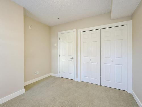 111-4480 Chatterton Way, Saanich, BC - Indoor Photo Showing Other Room