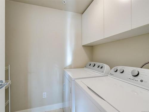 111-4480 Chatterton Way, Saanich, BC - Indoor Photo Showing Laundry Room