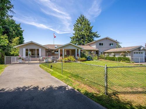 200 Crome Point Rd, Bowser, BC 