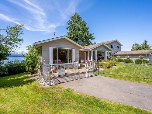 200 Crome Point Rd, Bowser, BC 