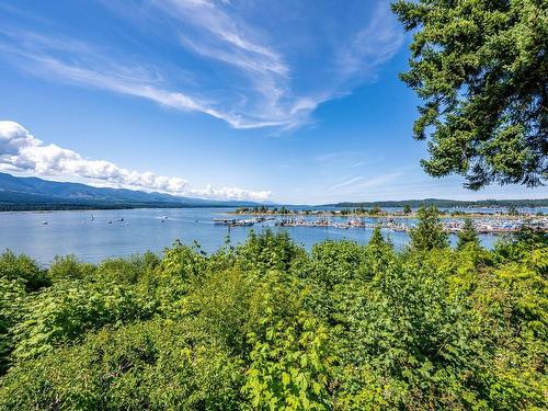 200 Crome Point Rd, Bowser, BC 