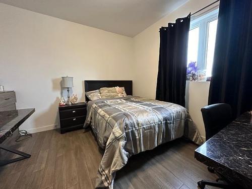 516 Tuscany Court, Thunder Bay, ON - Indoor Photo Showing Bedroom