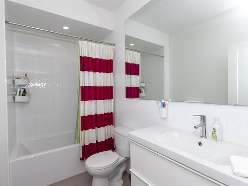 516 Tuscany Court, Thunder Bay, ON - Indoor Photo Showing Bathroom