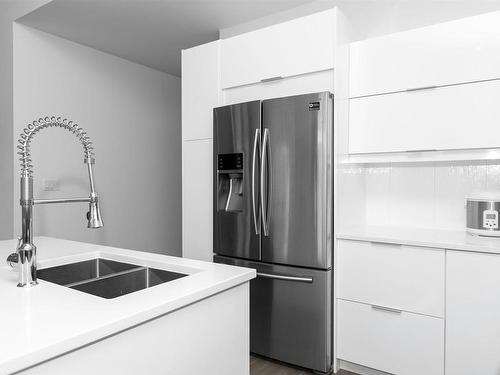 516 Tuscany Court, Thunder Bay, ON - Indoor Photo Showing Kitchen