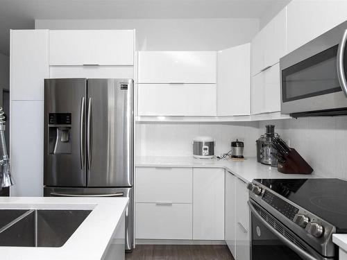 516 Tuscany Court, Thunder Bay, ON - Indoor Photo Showing Kitchen