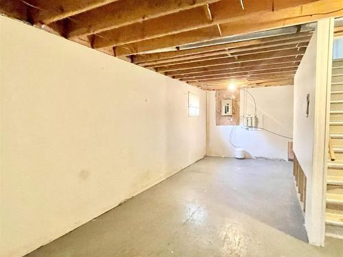 27 Johnsons Road, Wabigoon, ON - Indoor Photo Showing Basement