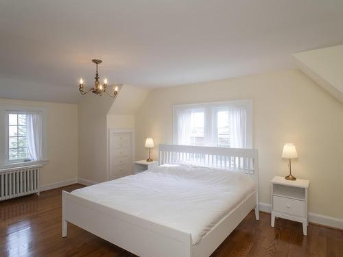 144 High Street, Thunder Bay, ON - Indoor Photo Showing Bedroom