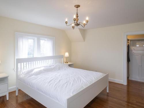 144 High Street, Thunder Bay, ON - Indoor Photo Showing Bedroom