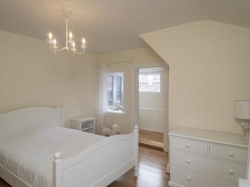 144 High Street, Thunder Bay, ON - Indoor Photo Showing Bedroom