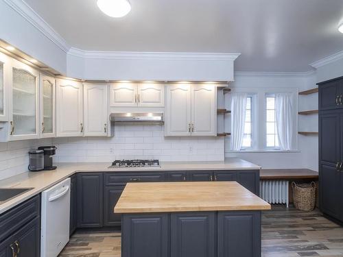 144 High Street, Thunder Bay, ON - Indoor Photo Showing Kitchen