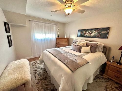 306 31 Martha Street, Thunder Bay, ON - Indoor Photo Showing Bedroom