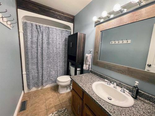 28 Michano Drive, Marathon, ON - Indoor Photo Showing Bathroom