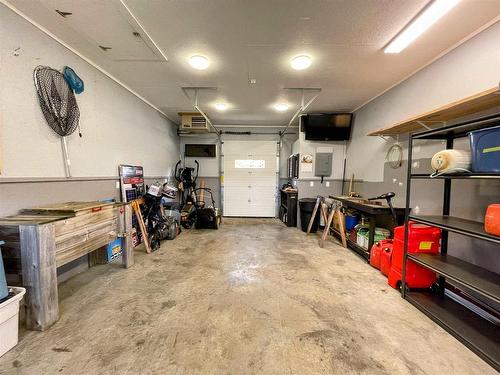 28 Michano Drive, Marathon, ON - Indoor Photo Showing Garage